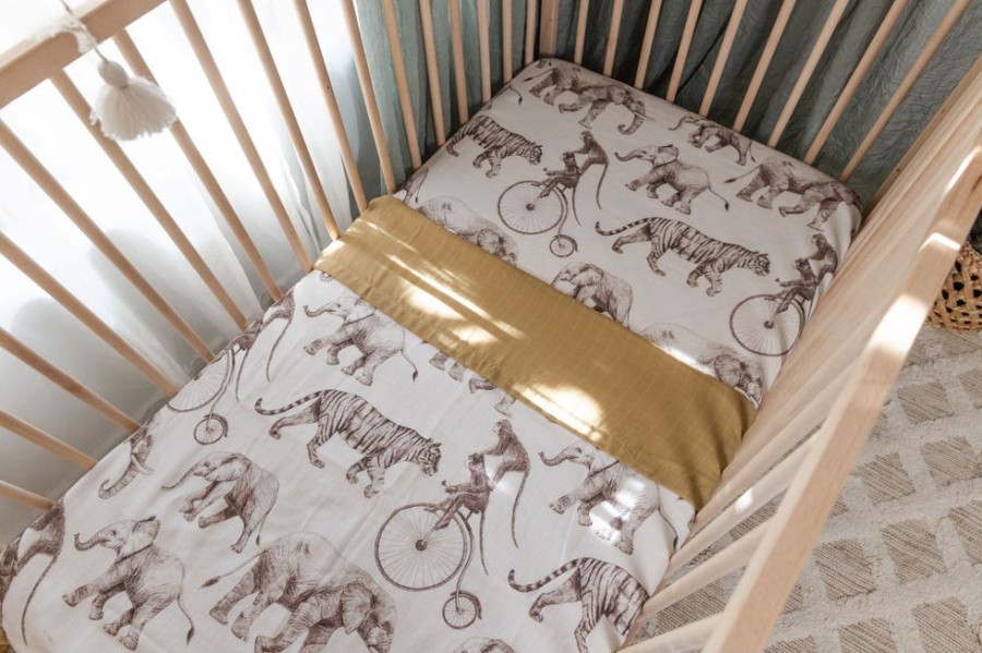 Sleep Pop Ya Tot | Pop Ya Tot - Circus 100% Organic Cotton - Reversible Cot Quilt